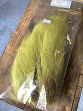 Load image into Gallery viewer, Large Northern Buck Tail