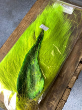 Load image into Gallery viewer, Large Northern Buck Tail