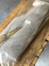 Load image into Gallery viewer, Large Northern Buck Tail