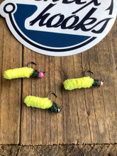 Load image into Gallery viewer, 3 Tungsten Mop Flies