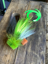 Load image into Gallery viewer, Urban Fly Company Single W/ Wiggle Tail musky pike fly
