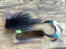 Load image into Gallery viewer, Urban Fly Company Single W/ Wiggle Tail musky pike fly
