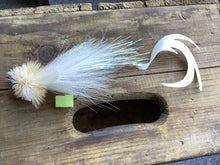 Load image into Gallery viewer, Urban Fly Company Single W/ Wiggle Tail musky pike fly
