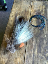 Load image into Gallery viewer, Urban Fly Company Single W/ Wiggle Tail musky pike fly
